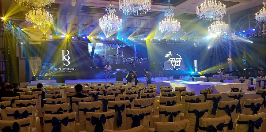 选择展览工厂应该考虑哪些因素